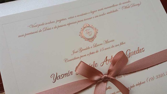 Brasao-em-hot-stamping-Rose-para-convites-de-casamento-e-15-anos(BX)