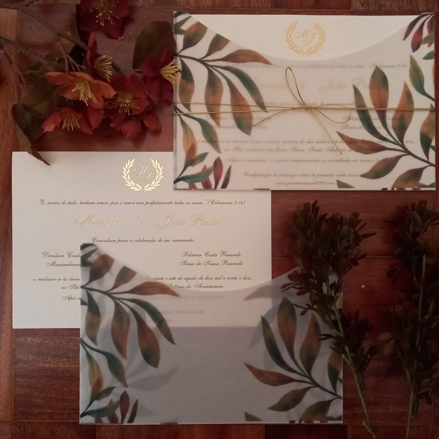 Home 20 convite de casamento em tons terrosos com envelope em vegetal.